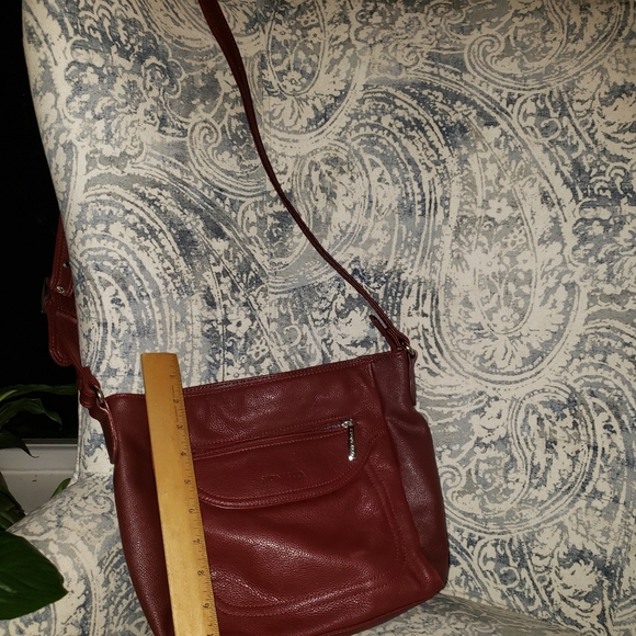 ❤️SOLD!❤️Red Leather Stone & Co Purse!! - Picture 2 of 7